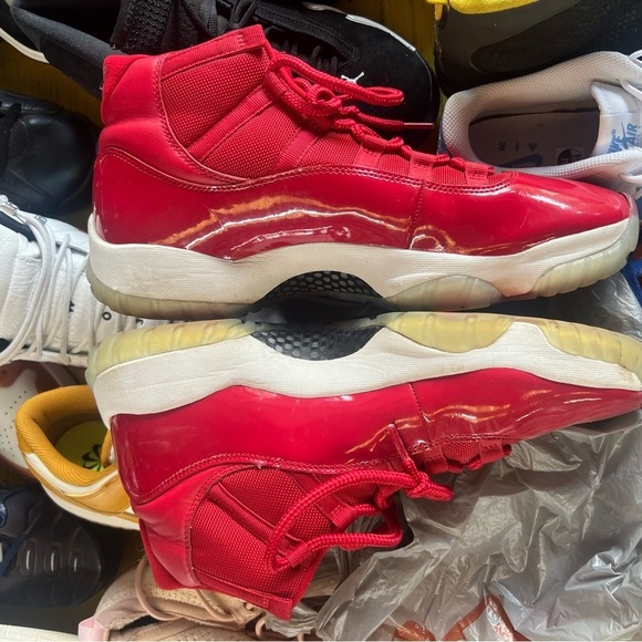 Jordan Athletic Shoes Red and White Nike Air Jordan Retro 11 patent leather main image 6